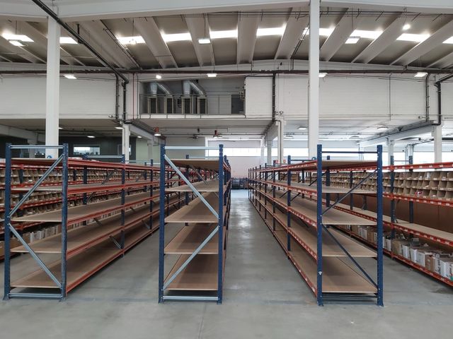 Estanterías metalicas 18 und disponibles