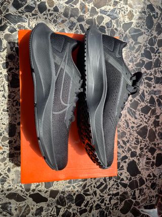 Nike Air Zoom Pegasus 38 Talla 42 NUEVAS de segunda mano por 75 EUR en León  en WALLAPOP