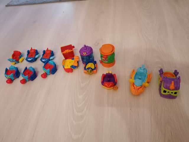 Auto e tane Superthings