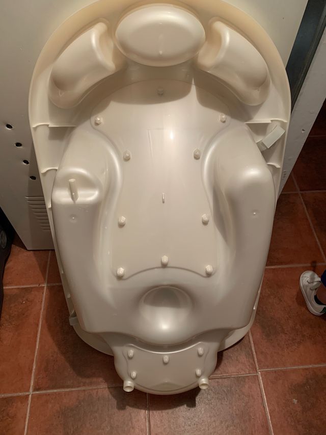 Bañera con patas cam