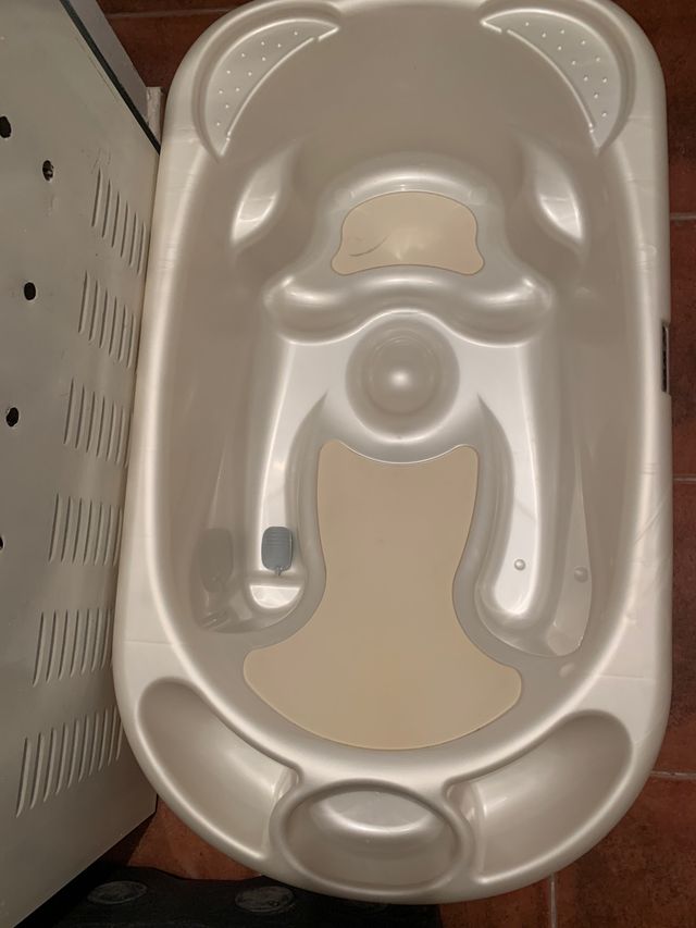 Bañera con patas cam