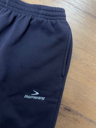 Pantalon de chandal boomerang de segunda mano por 8 EUR en Madrid en  WALLAPOP