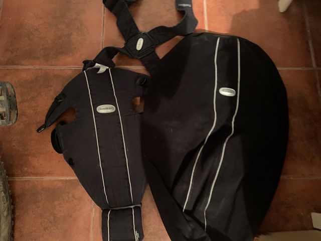 Mochila babybjorn con funda polar para invierno