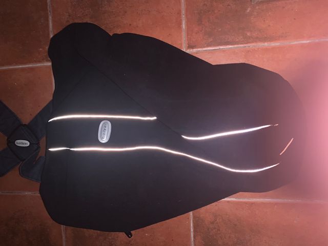 Mochila babybjorn con funda polar para invierno