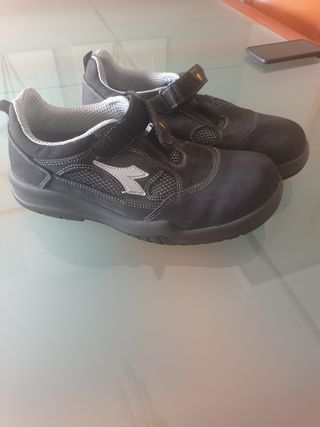 Zapatos seguridad Diadora Utility Geox 42 de segunda mano por 50 EUR en  Alcalá de Henares en WALLAPOP