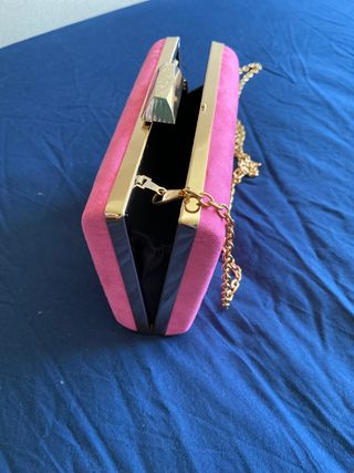 Bolso de fiesta rosa chicle o clutch para eventos de segunda mano por 15  EUR en Valencia en WALLAPOP