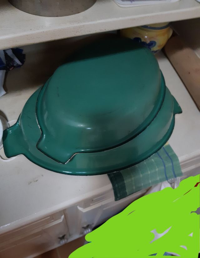 Dos fuentes de porcelana esmaltada