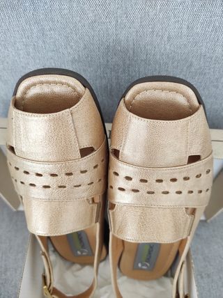 SANDALIAS MUJER 38 de segunda mano por 25 EUR en Benicarló en WALLAPOP
