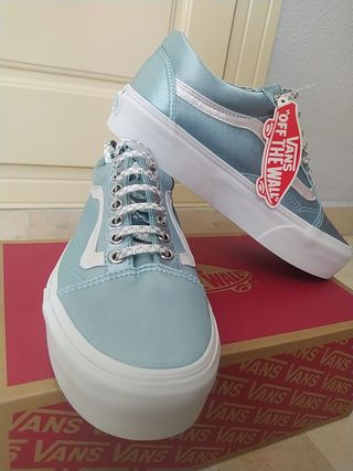 Vans nuevas Plataforma Old Skool de segunda mano por 49 EUR en Sevilla en  WALLAPOP