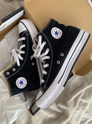 Converse nuevas plataforma talla40 de segunda mano por 80 EUR en Santander  en WALLAPOP