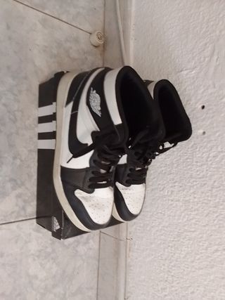 Zapatillas Jordan de segunda mano en Córdoba en WALLAPOP