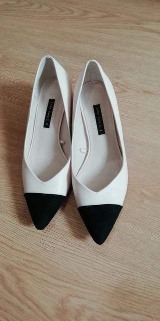Zapato tacón bajo, talla 42, Zara de segunda mano por 15 EUR en Quartell en  WALLAPOP