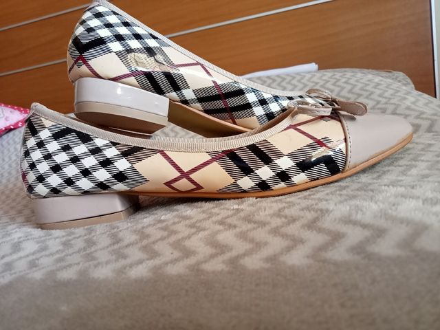 NOVO Sapatinas de ballet em pele envernize tamanho 38