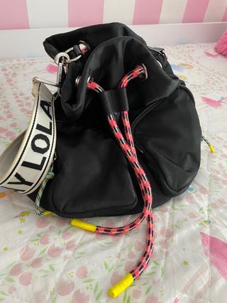 Bolso Saca BIMBA y Lola de segunda mano por 85 EUR en Cádiz en WALLAPOP