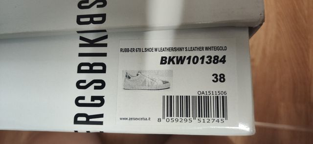 zapatillas bikkemberg talla 38. nuevas