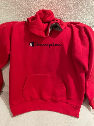 Sudadera Champion L de segunda mano por 15 EUR en Meliana en WALLAPOP