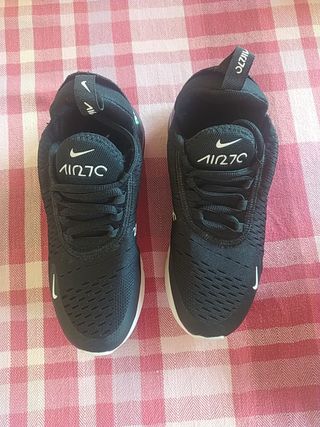 Nike Air Max 270, talla 36\\'5 de segunda mano por 40 EUR en Redondela en  WALLAPOP