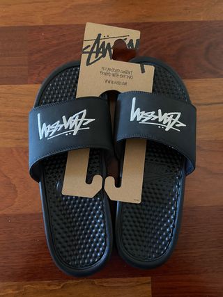 Chanclas stussy nike de segunda mano por 55 EUR en Barcelona en WALLAPOP