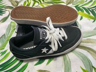 Zapatillas casual Converse negras talla 35 de segunda mano por 15 EUR en  Valencia en WALLAPOP
