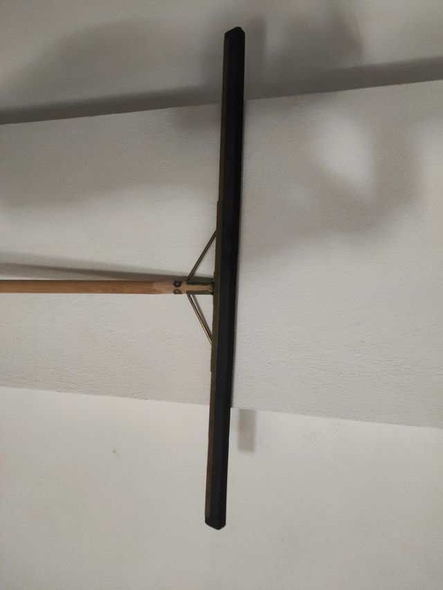 Limpiador de agua en suelo