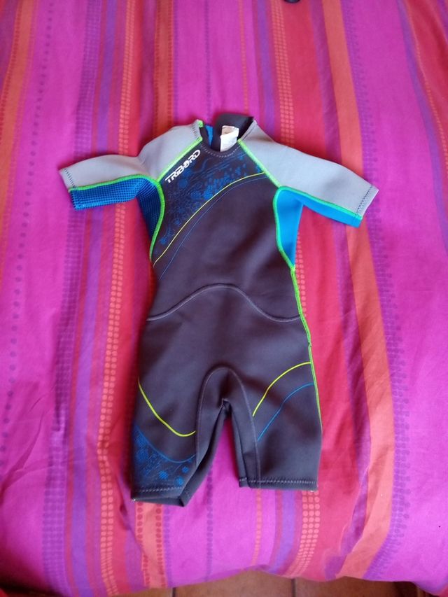 Neopreno niño o niña talla 7-8.
