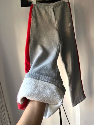 Pantalón chándal Nike ancho de segunda mano por 10 EUR en Valencia en  WALLAPOP