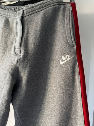 Pantalón chándal Nike ancho de segunda mano por 10 EUR en Valencia en  WALLAPOP