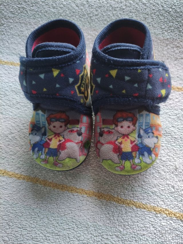 Zapatillas casa niño/a 24