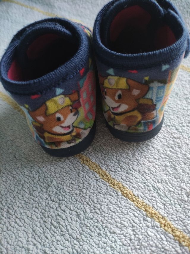 Zapatillas casa niño/a 24