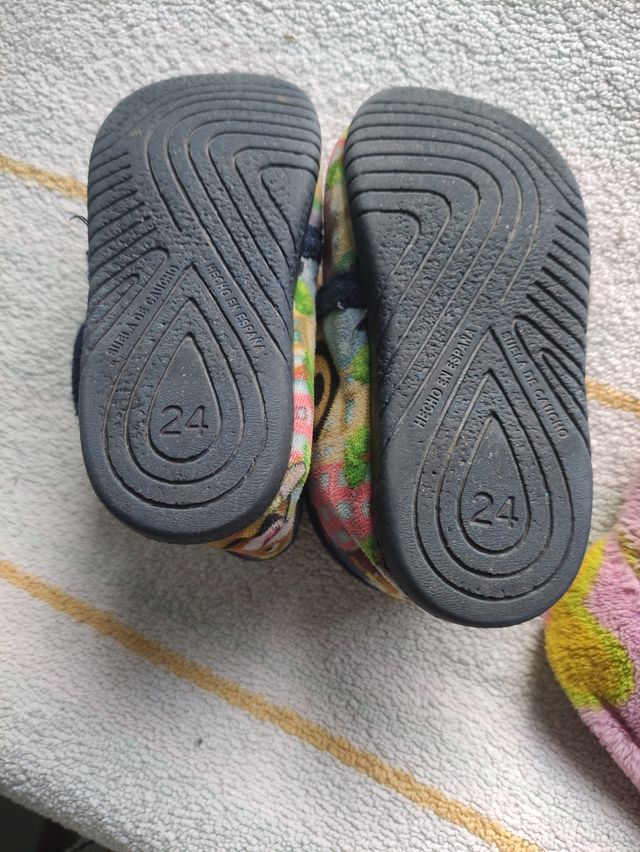 Zapatillas casa niño/a 24