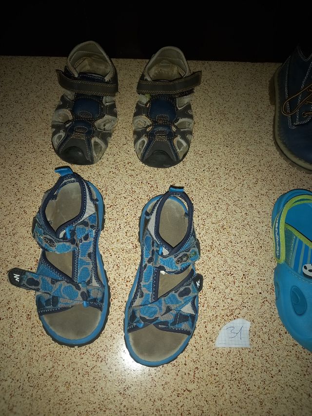 Cross, sandalias y botas talla 31