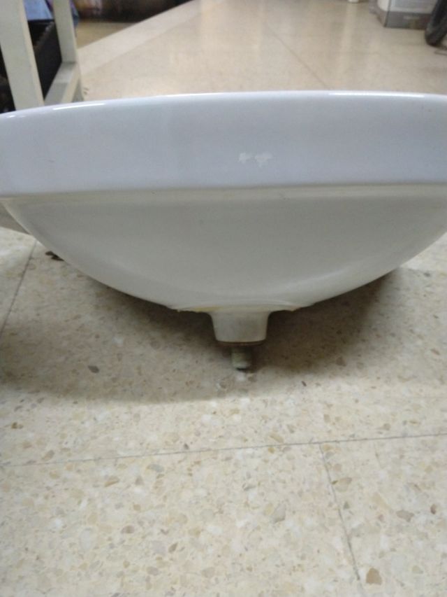 Pica antiga amb aixeta