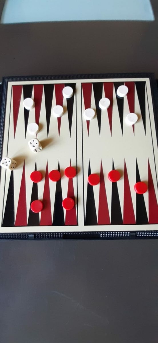 Ajedrez y Backgammon