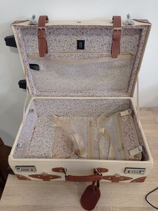 MALETA RETRO MISAKO de segunda mano por 80 EUR en Castelldefels en WALLAPOP