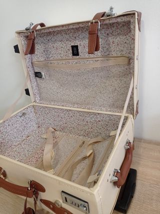 MALETA RETRO MISAKO de segunda mano por 80 EUR en Castelldefels en WALLAPOP