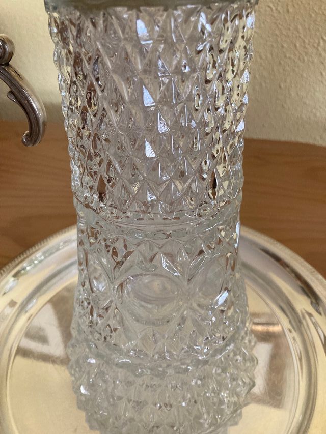 LICORERA DE CRISTAL TALLADO