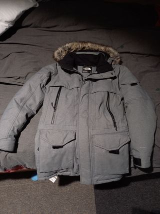 Abrigo North Face largo de segunda mano por 290 EUR en Cobeña en WALLAPOP
