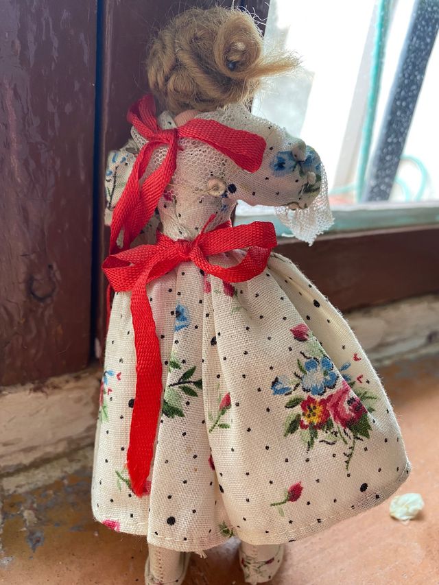 Muñeca preciosa de coleccion años 40