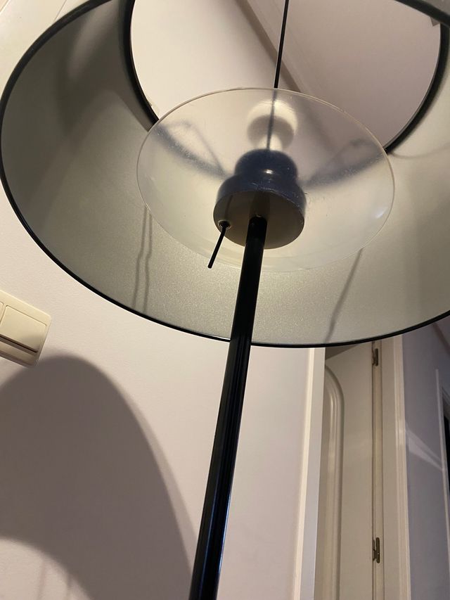 Lámpara color negro estilo vintage