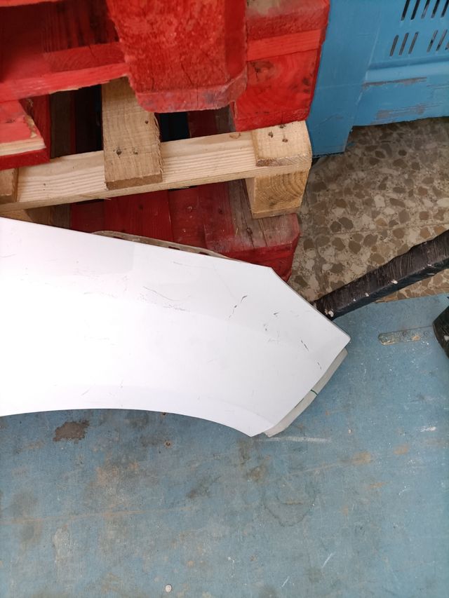 aleta derecha Ford Focus mk3 2014