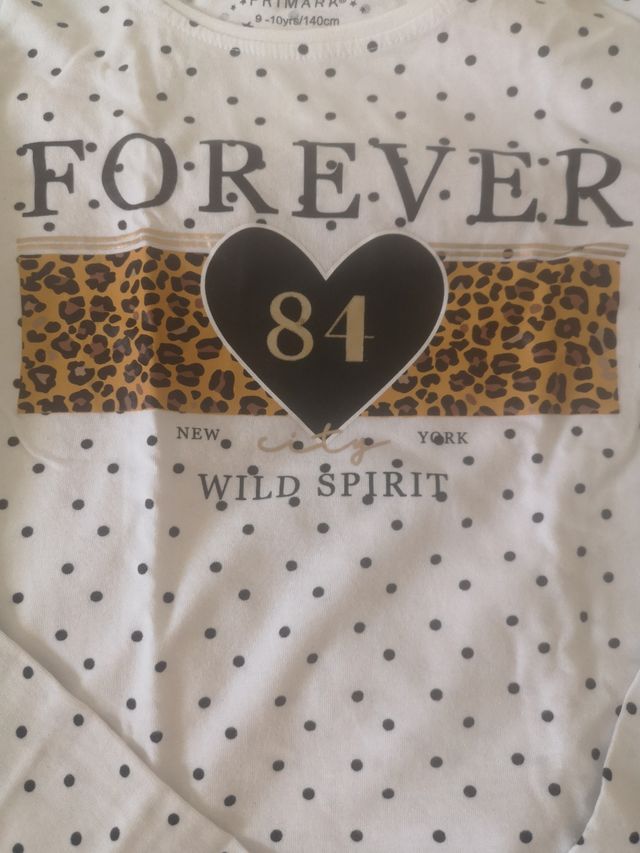 Lote 4 camisetas, 2 a estrenar.