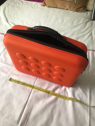 Maletín ordenador Ikea de segunda mano por 6 EUR en Alcalá de Henares en  WALLAPOP
