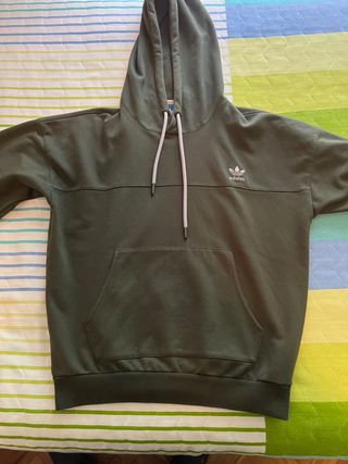 Sudadera Adidas Verde Militar - Talla M de segunda mano por 30 EUR en  Donostia-San Sebastián en WALLAPOP