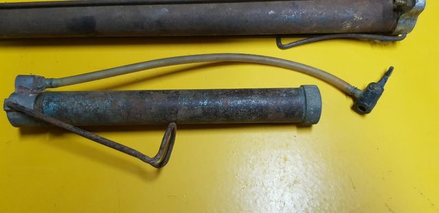 Pareja bombas aire antiguas