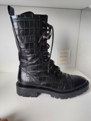 Botas Tipo Militar Mujer Alpe de segunda mano por 80 EUR en Pamplona en  WALLAPOP