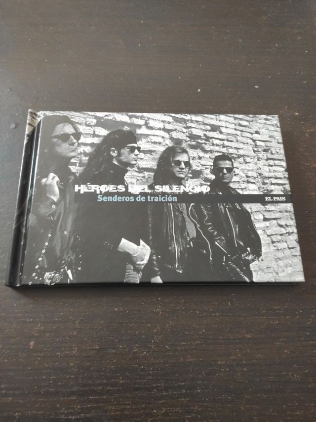 librodiscos de la colección héroes del silencio 