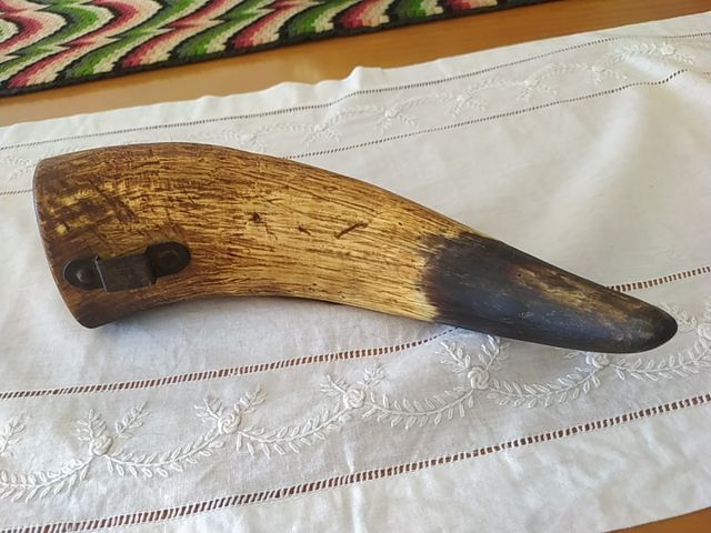 antigua colodra o liara de asta