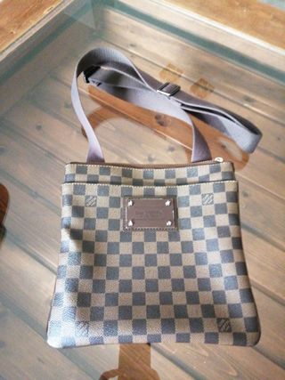 BOLSO BANDOLERA CABALLERO ORIGINAL LOUIS VUITTON de segunda mano por 350  EUR en Nueva Andalucia en WALLAPOP