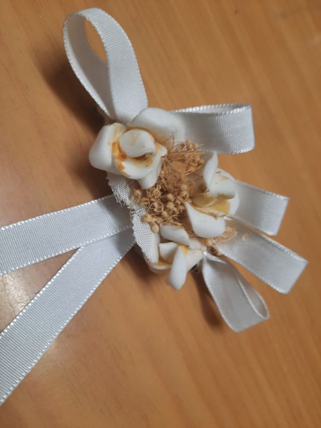 Lazo pelo Primera Comunión con flores