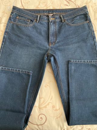 Pantalón vaquero emidio tucci de segunda mano por 11 EUR en Vigo en WALLAPOP